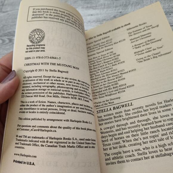 Christmas with the Mustang Man by Stella Bagwell 2011 Harlequin Romance - Picture 3 of 11